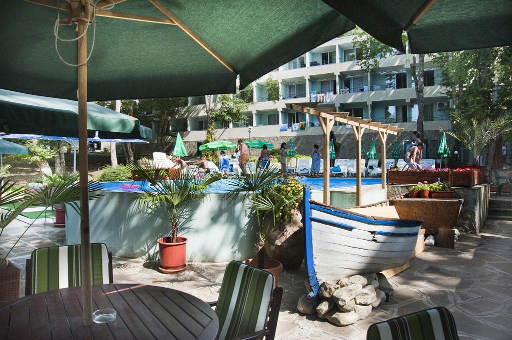 Ariana Hotel Kiten  Exterior foto